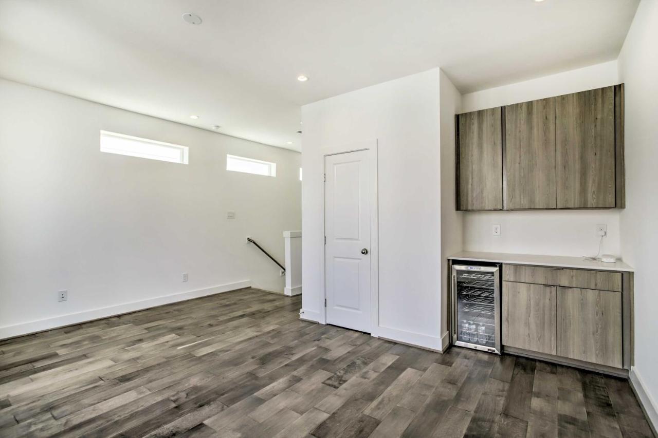 Newly-Built Luxury Galleria Area Townhome! Houston Exteriör bild